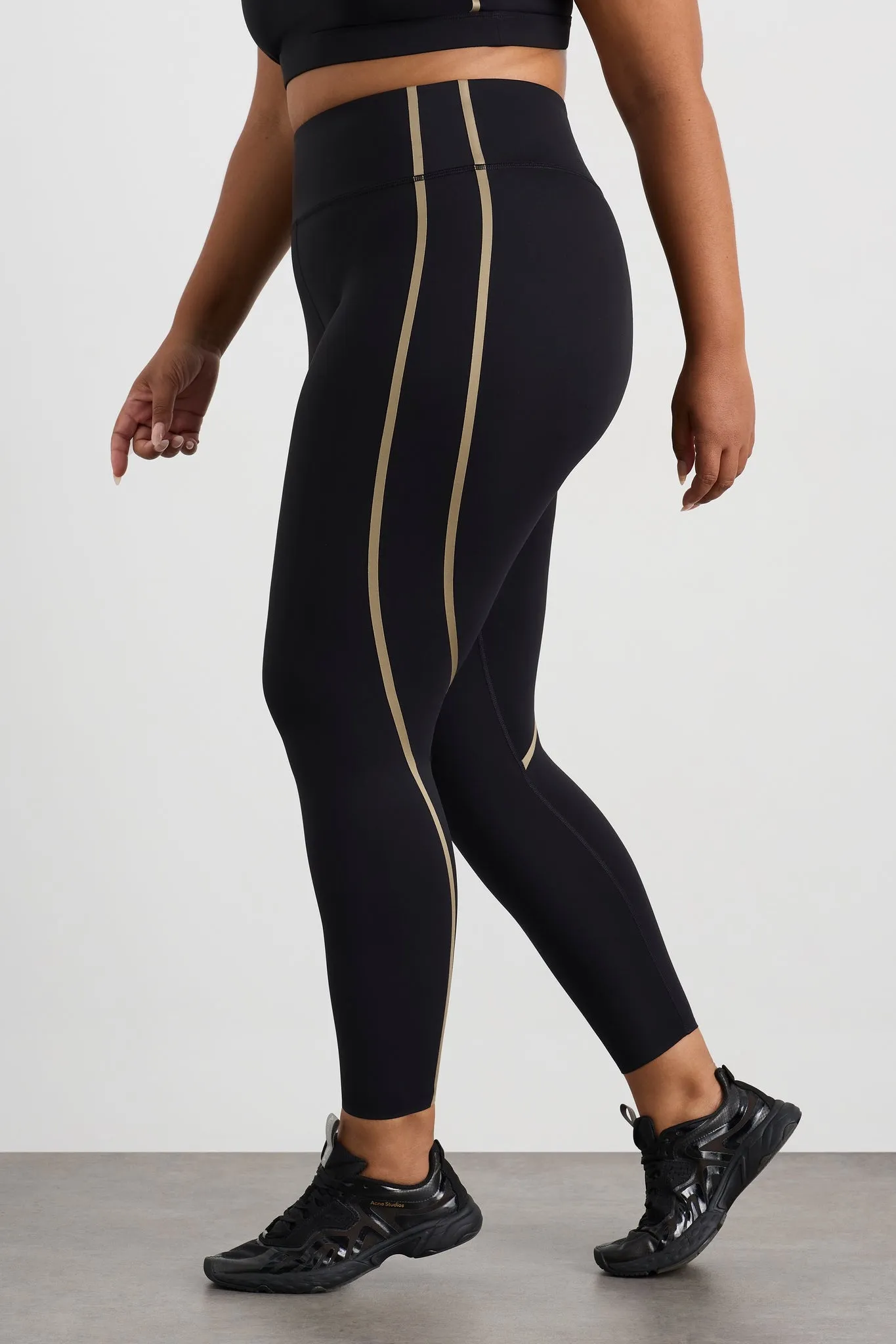 Curved Seam 7/8 Legging 241