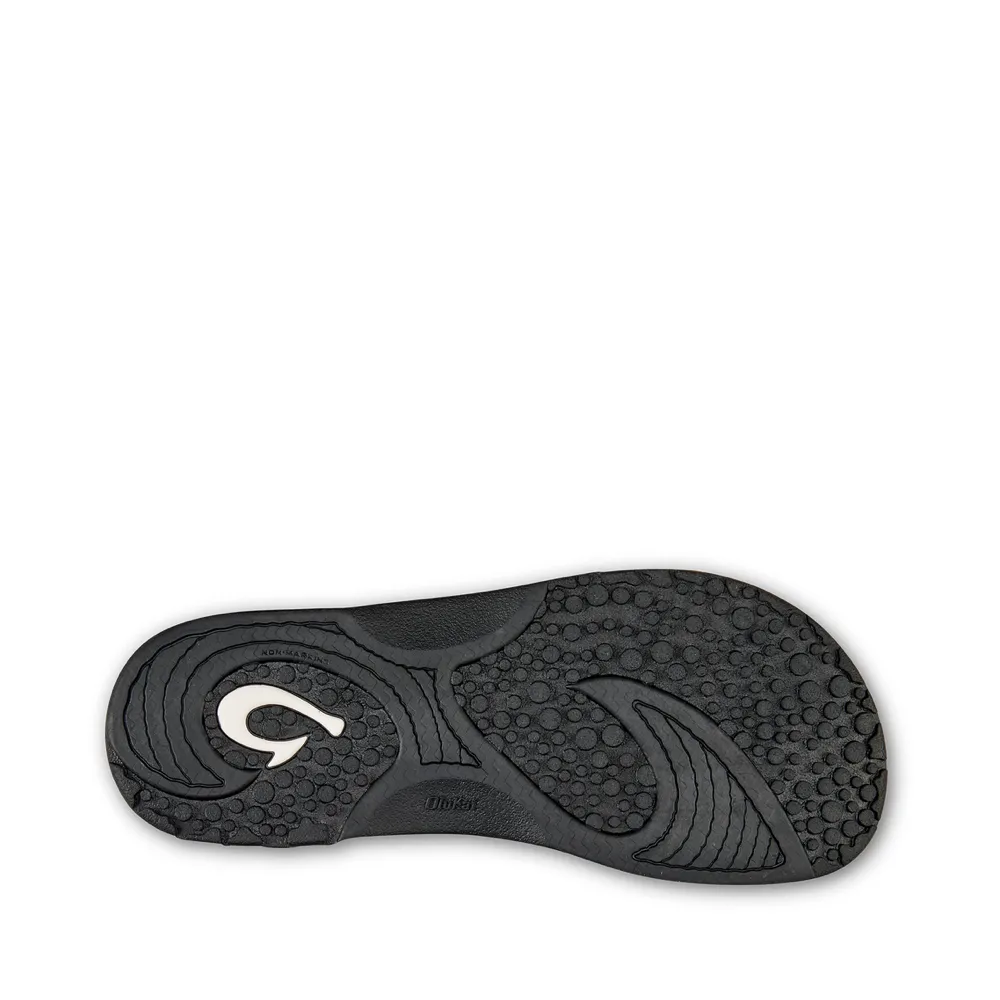 OluKai Men's Hokua Thong Sandal in Black/Dark Shadow