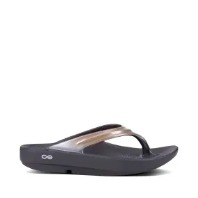 OOfos OOlala Luxe Flip Sandal in Latte